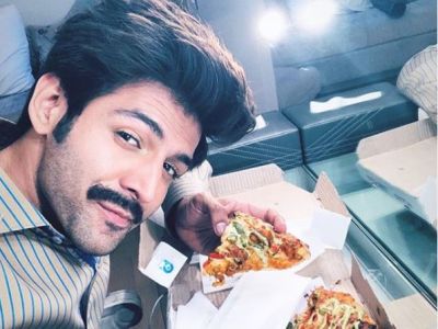 Photos: 'Wife' sent pizza for Karthik, here's how actor said thankyou