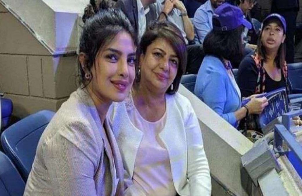 Priyanka reached the tennis stadium with mother, supported this player