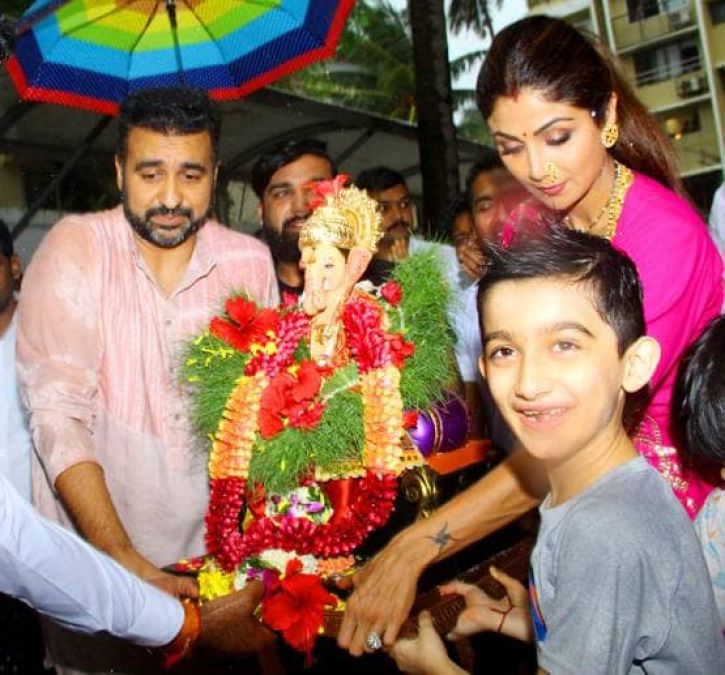 VIDEO: Shilpa dances her heart out on Ganesh Visarjan