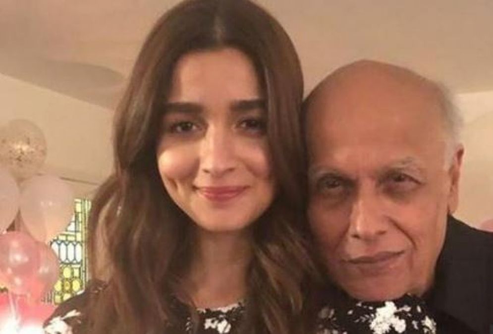 Alia Bhatt shared her experience of working with father Mahesh Bhatt