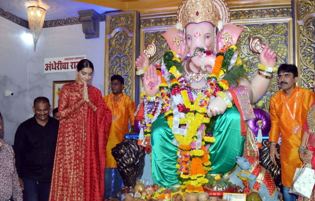 Sonam Kapoor reached Bappa's place, vowed to Mushak!
