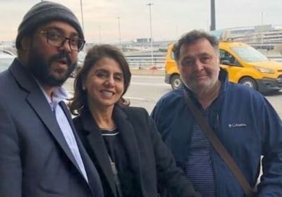 Rishi Kapoor will soon land in India, shared a picture from Newyork airport