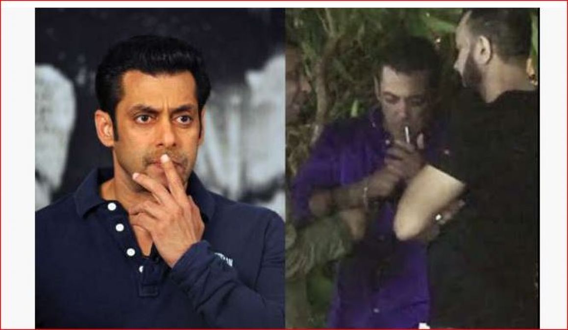 On the occasion of Ganesh immersion, Bhaijaan was spotted smoking; see Viral Video!
