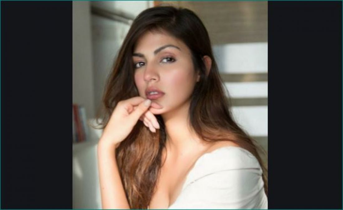 Rhea Chakraborty can be arrested today: Reports