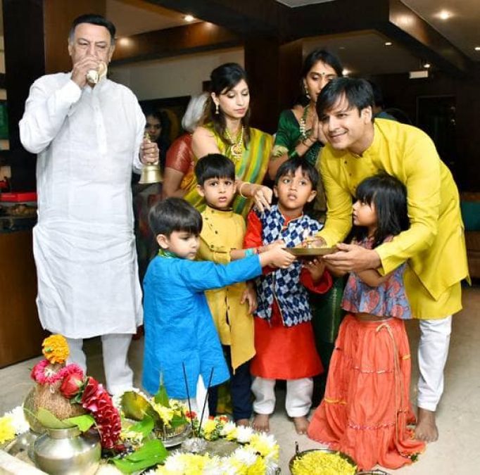 Vivek Oberoi performed Ganesh Visarjan with family