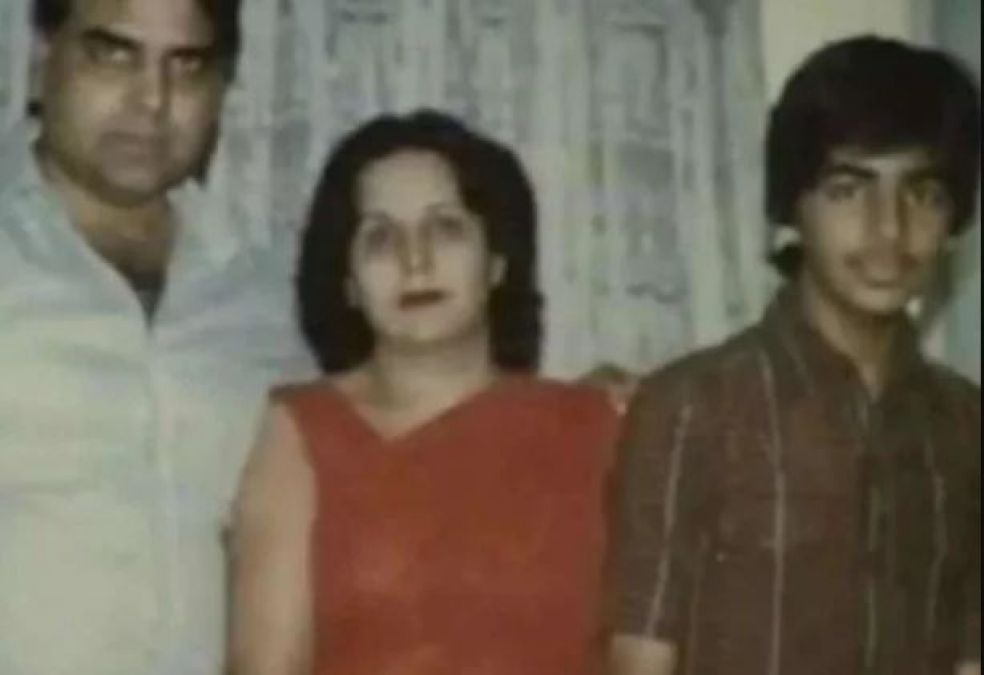 Akshay worked as a waiter before entering the industry, See childhood pictures