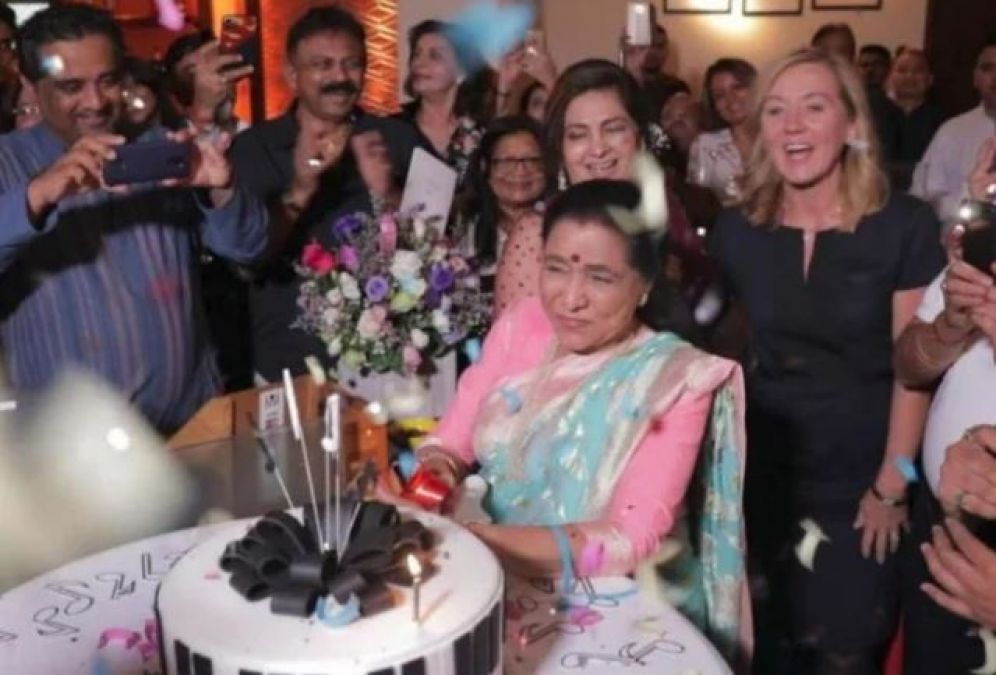 Asha Bhosle celebrated her birthday in Dubai after 17 years
