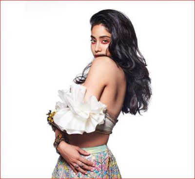 Janhvi Kapoor flaunts sexy curves in new photoshoot