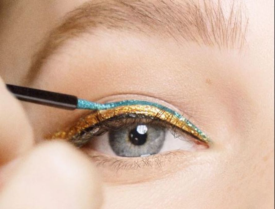These Color eye liners are in trend, learn how to apply on eyes