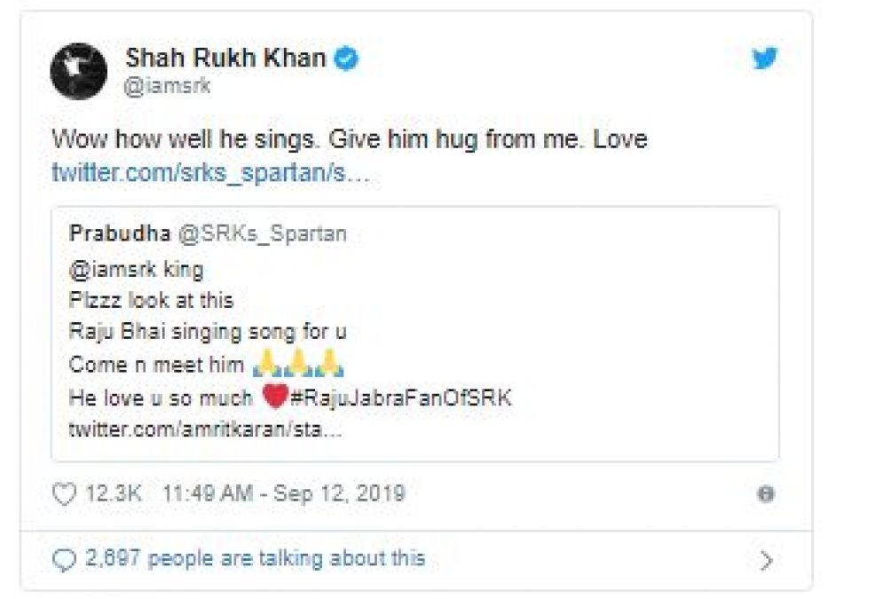 Disabled Fan sang this famous song, Shahrukh said - Hug him