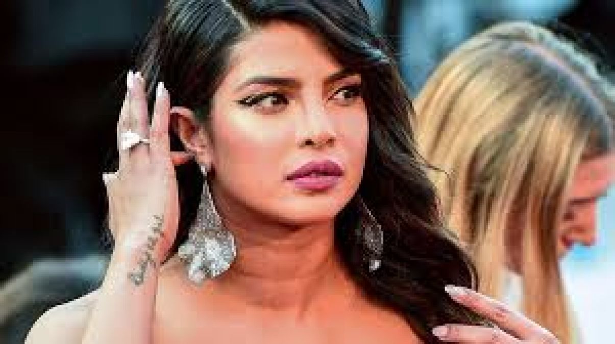 Maharashtra Police warn Priyanka Chopra with 7 years in prison for offence, Here's how actress reacts