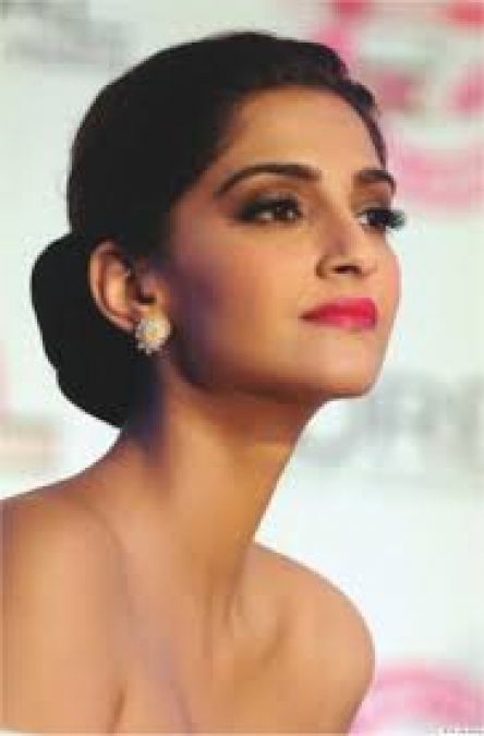 Sonam Kapoor gave advise on dealing with online trolling