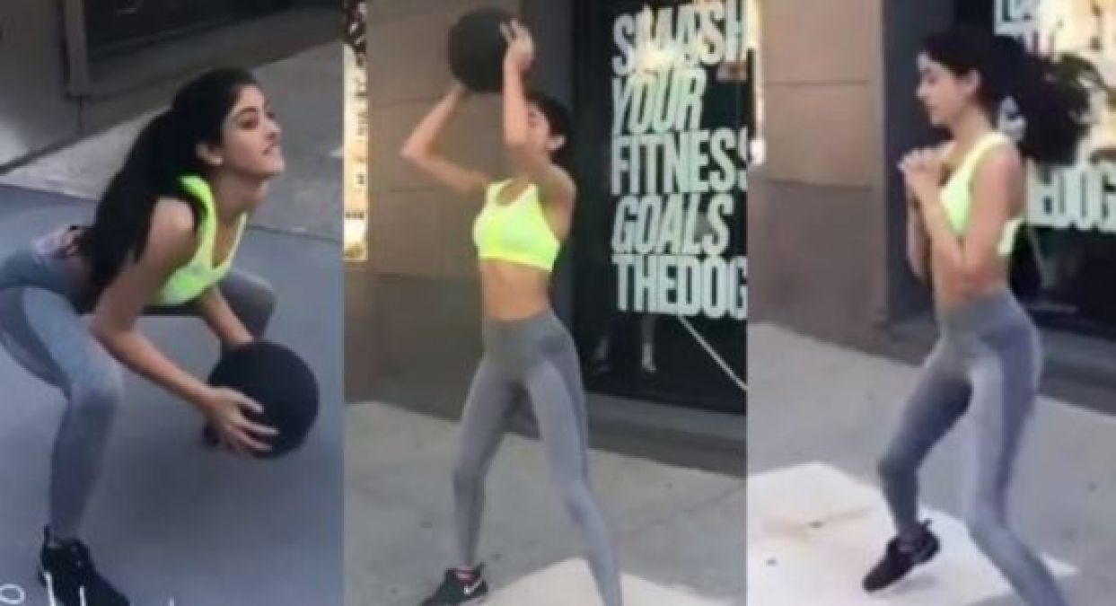 Amitabh's granddaughter is seen doing workouts on the road, see her viral video