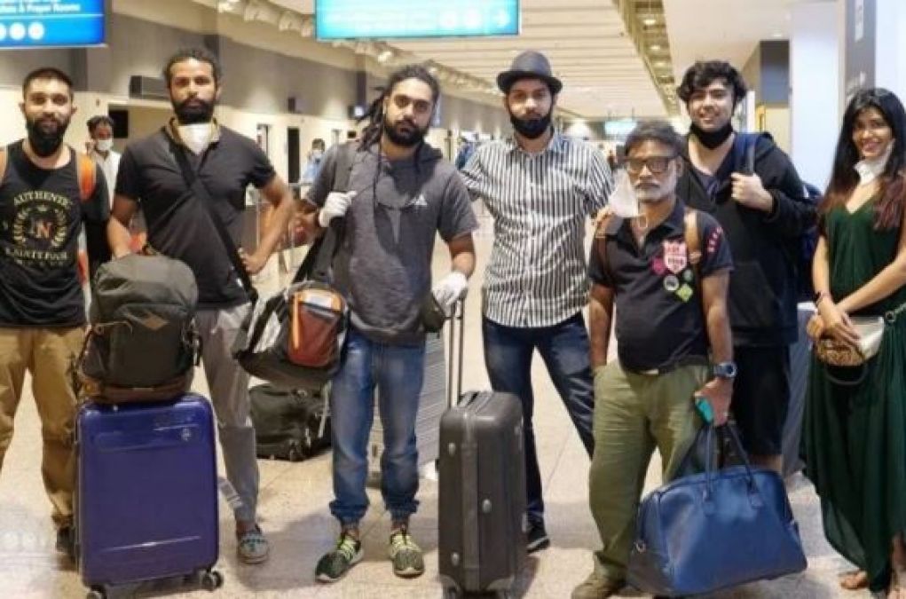 Madhavan family arrives in Dubai, Did this work before starting shooting