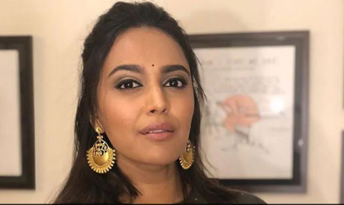 Swara Bhaskar lashes out on gang rape of a girl in a moving vehicle