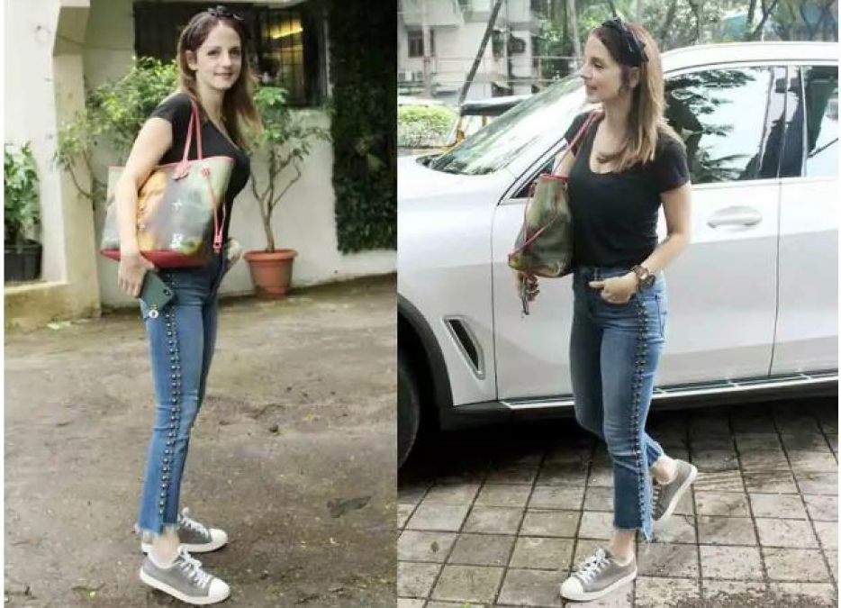Hrithik's ex-wife Suzanne's bag trends on social media, the price will blow amaze you