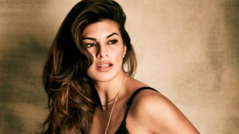 jacqueline shares hearts and inspirational things on social media