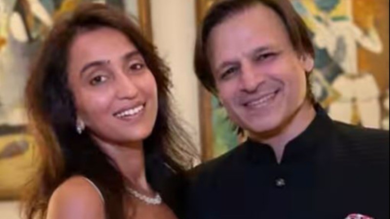 Vivek celebrates himself happy and lucky by marrying Priyanka Alva