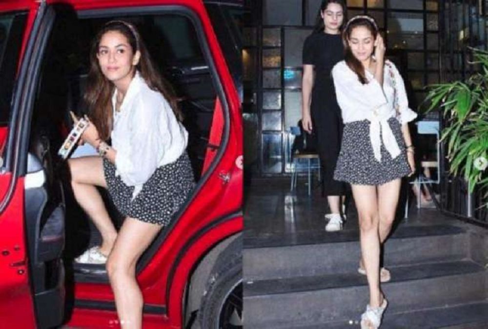 Shahid's wife Meera looking cool in mini skirt, see pictures