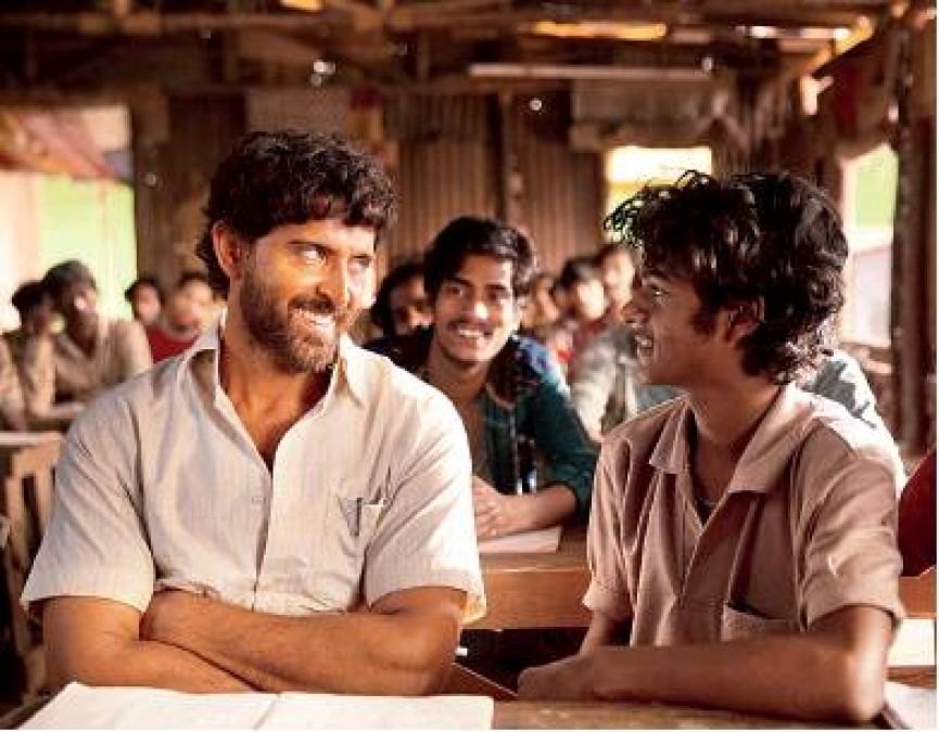 Hrithik Roshan surprised Anand Kumar with his strong transformation from Anand of 'Super 30' to Kabir of 'War'!