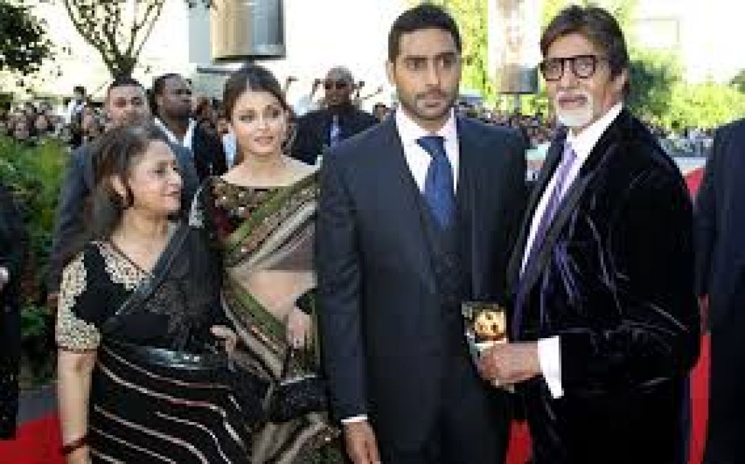 इंडस्ट्री में जया बच्चन के 50 साल हुए पूरे, अभिषेक बच्चन ने शेयर की खास पोस्ट
