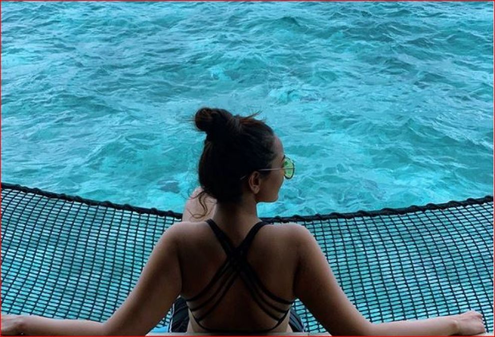 Sonakshi Sinha enjoys holidays in Maldives, photos go viral