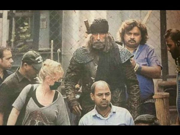 'ठग्स ऑफ़ हिंदोस्तान' में अमिताभ की धांसू तस्वीर हुई Leak