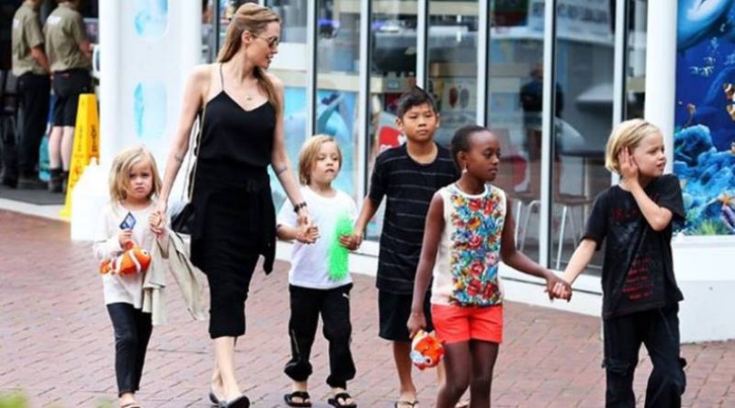 This actress is living with her children in isolation
