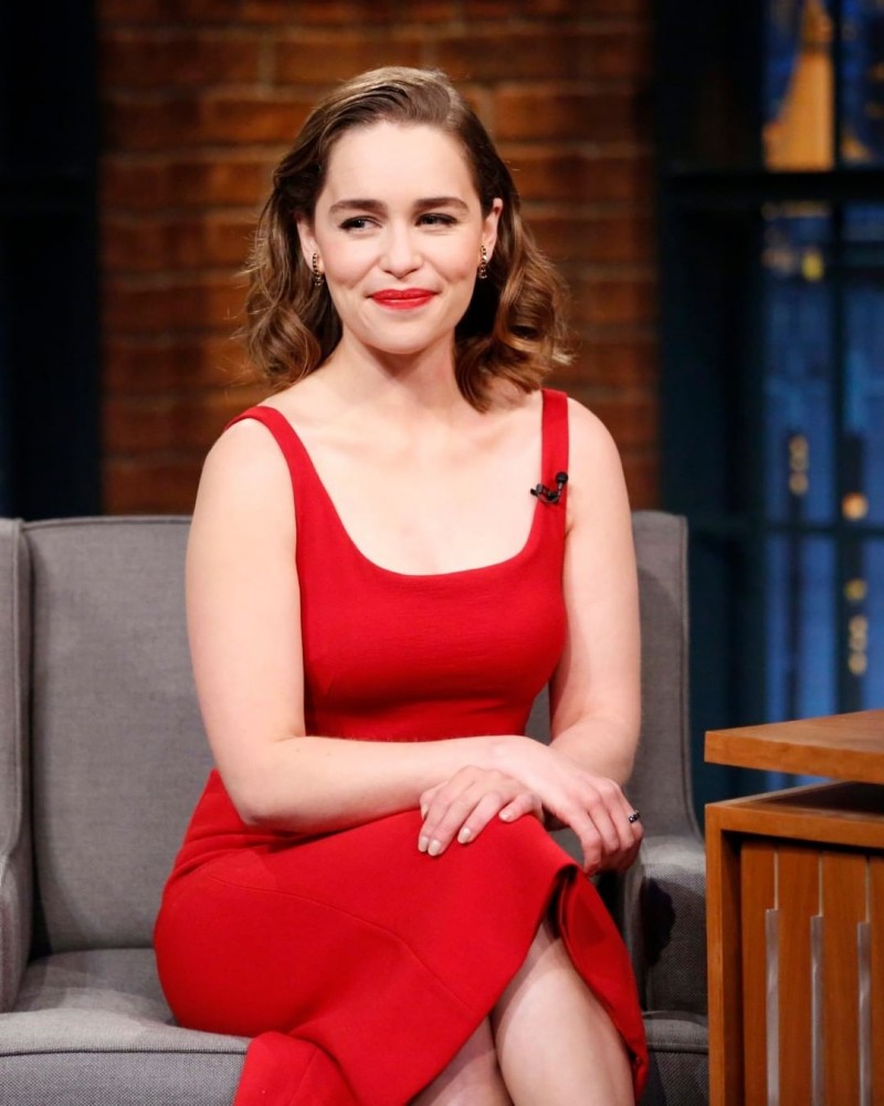 Mother of Dragons aka Emilia Clarke from GOT will have dinner with people who donate for corona victims