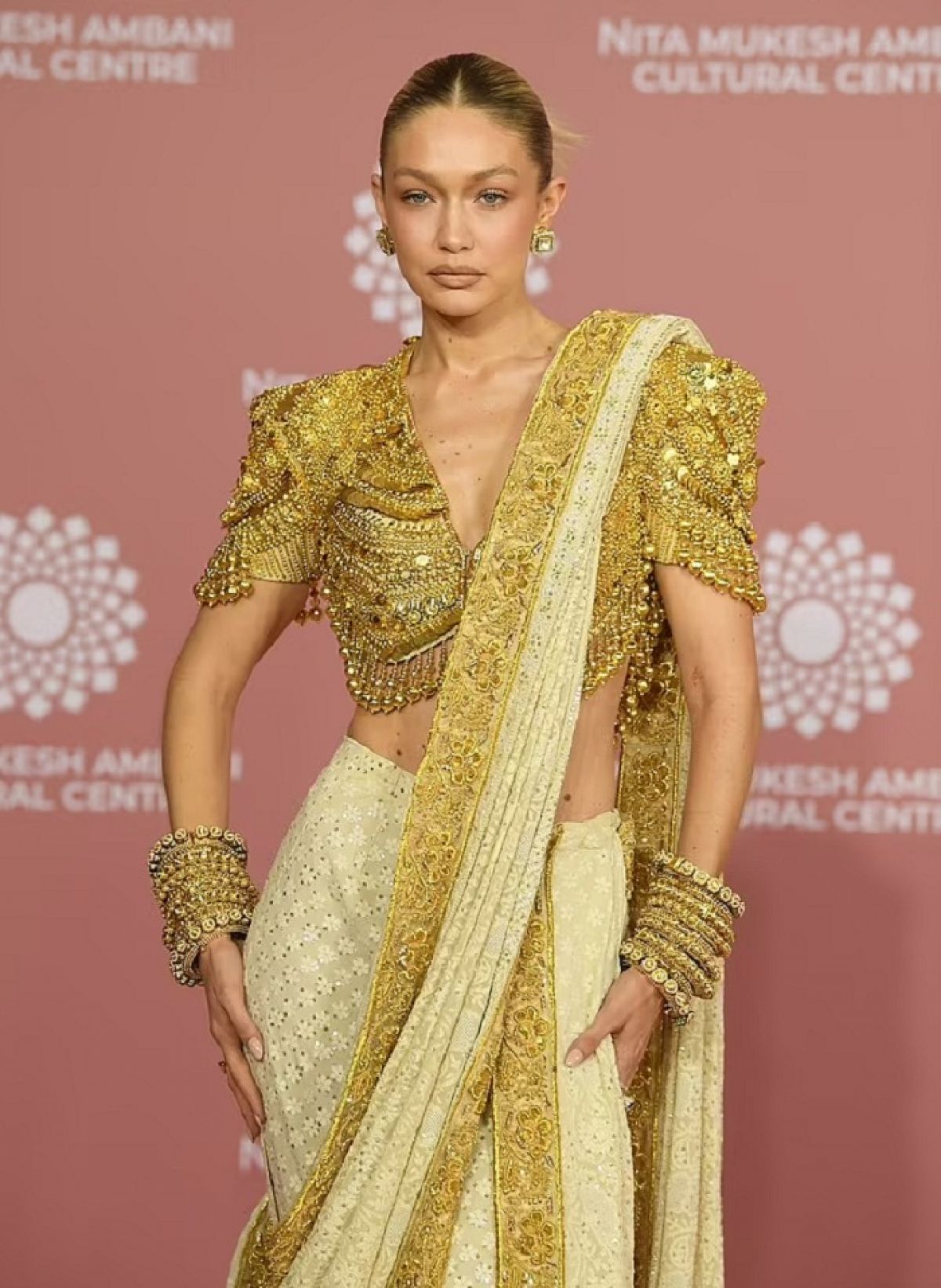 This Hollywood queen adds a desi look to Ambani's event.
