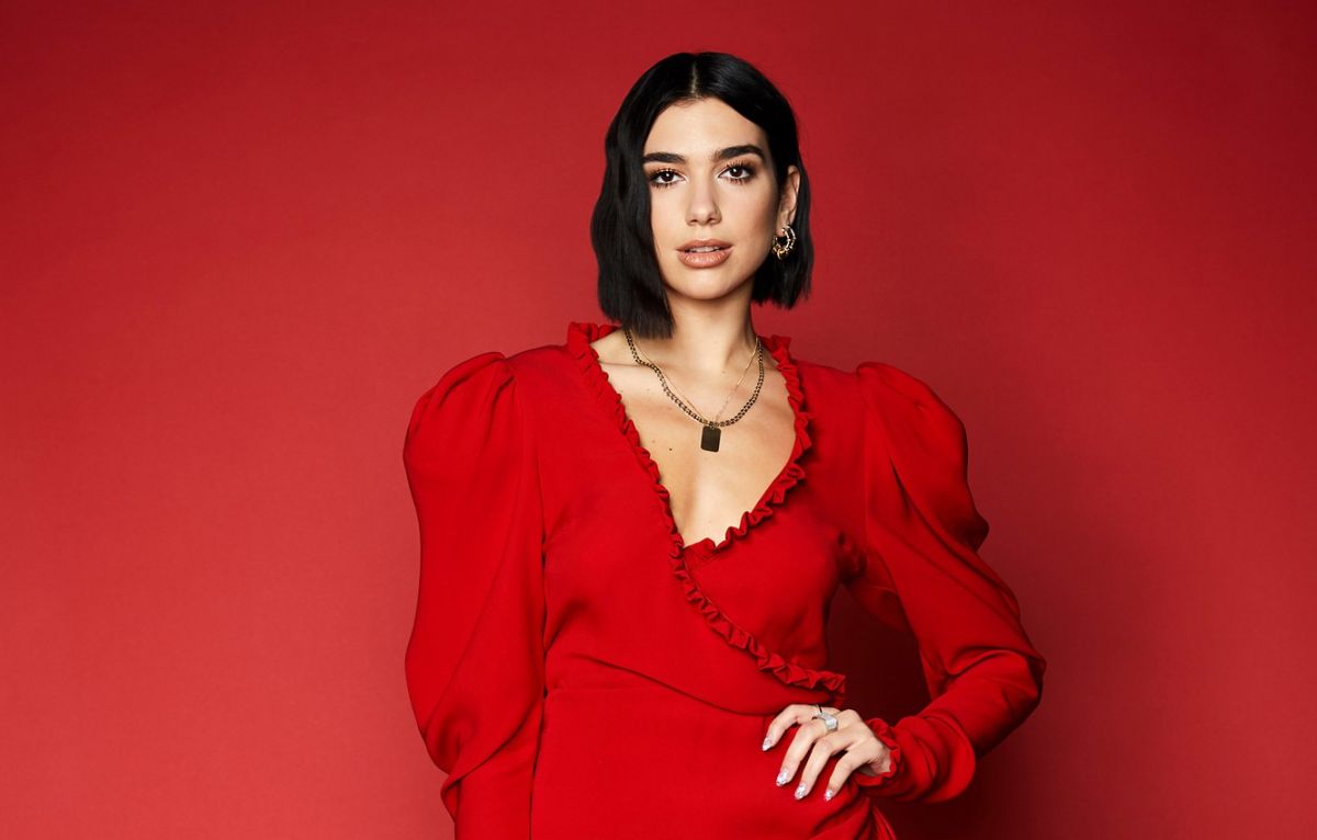 Dua Lipa vowed to quit partying to save her singing career