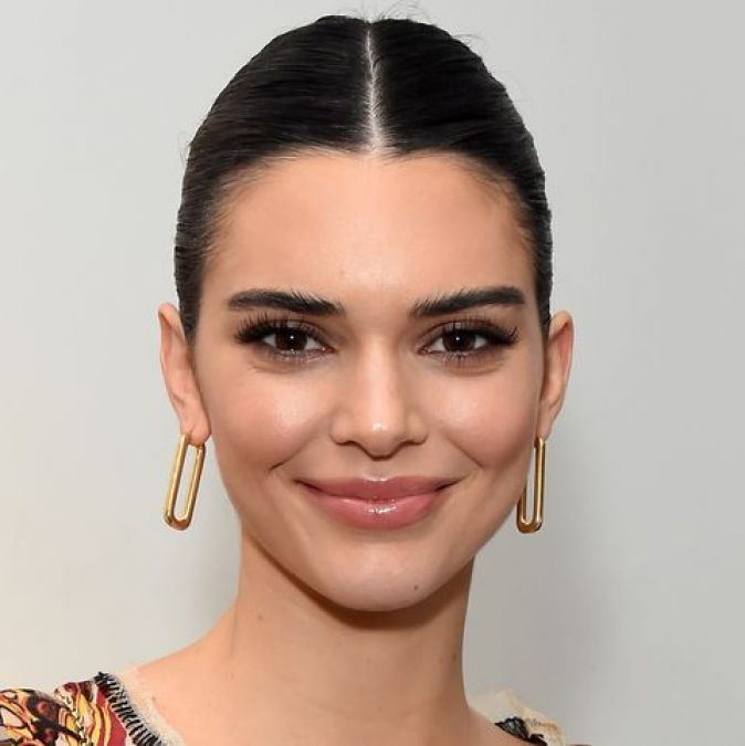 Kendall Jenner's cute look goes viral on social media
