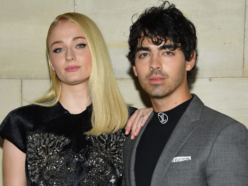 Joe Jonas' Chicken Tikka Masala Treat for Wife Sophie Turner