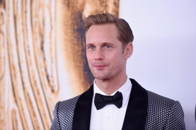 Picture of Alexander Skarsgard without pants became the subject of discussion on social media
