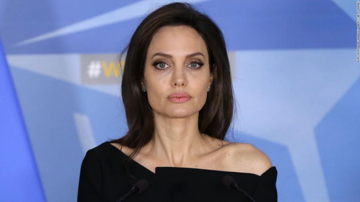 Angelina wants to shift to London after divorce