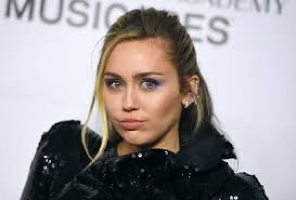 Miley Cyrus makes big disclosure about her ex- boyfriend