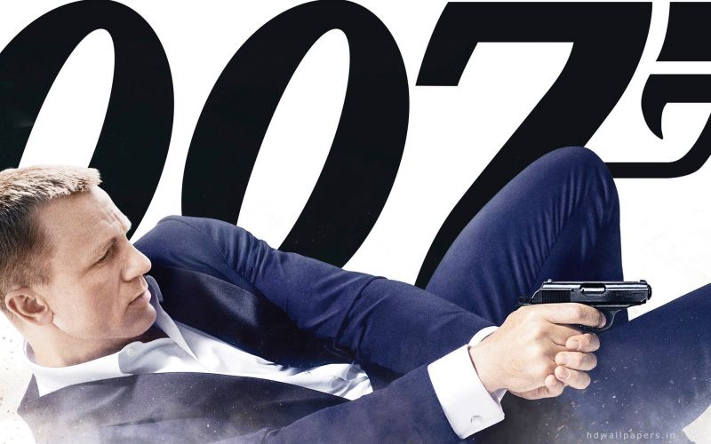 007 James Bond : फिर से खोदा पहाड़ निकले 'डेनियल क्रेग'