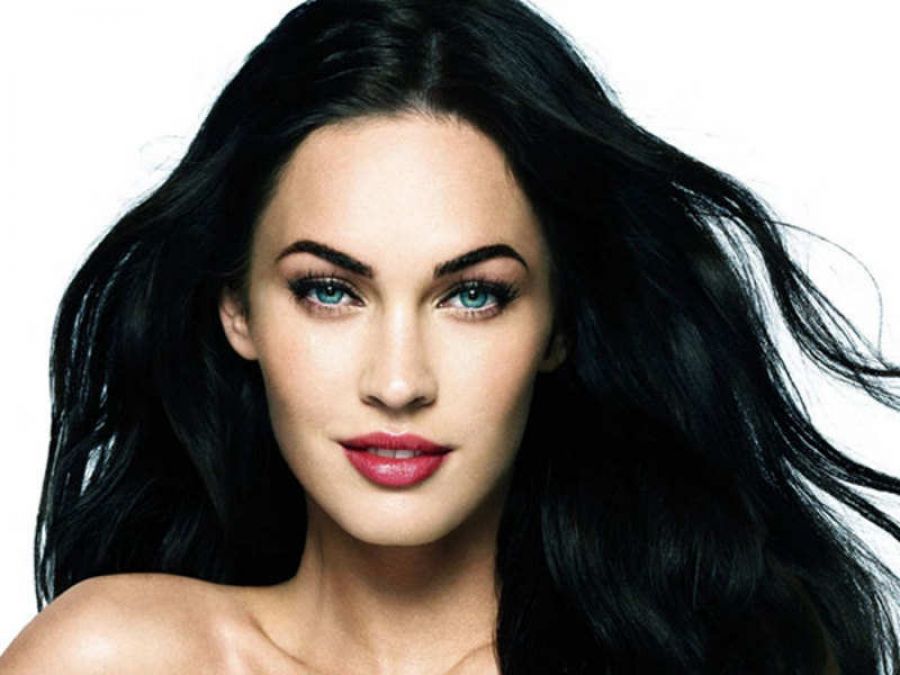 Megan Fox looks sizzling hot in new pictures, See here