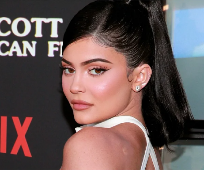 Kylie Jenner has once again become a mother, actress surrounded by fan speculation