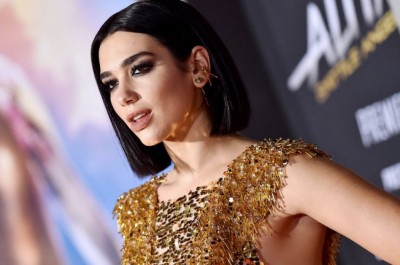 Hollywood singer Dua Lipa shared her new picture on Instagram