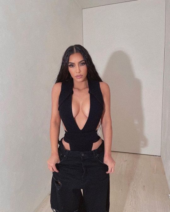 Kim Showing Whole Black Bold Look Once Again