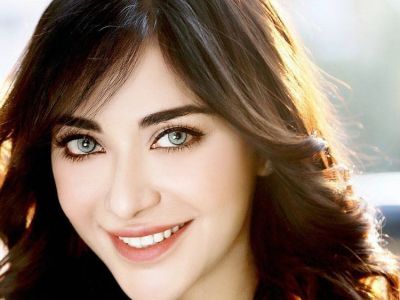 This Hollywood actress makes debut in Bollywood