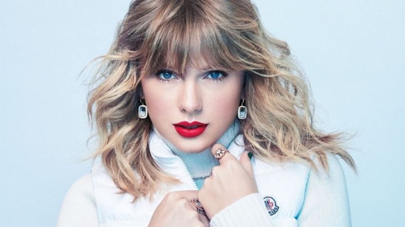 Unidentified youth entering Taylor Swift's apartment, arrested
