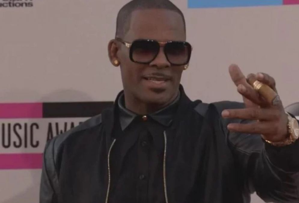 Famous American Singer R. Kelly Arrested Again, Accused of Sexual Abuse with a Child and Woman!