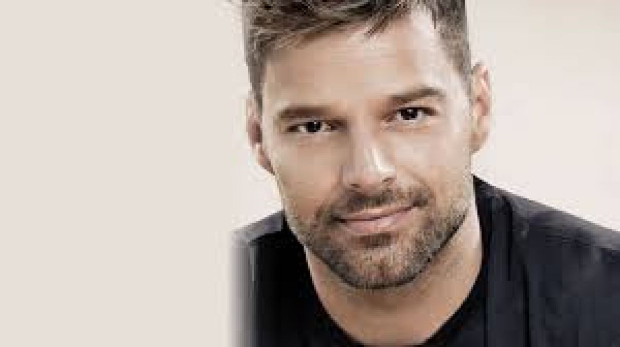Ricky Martin will provide mental health support