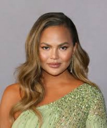 American model Chrissy Teigen took this step for protesters