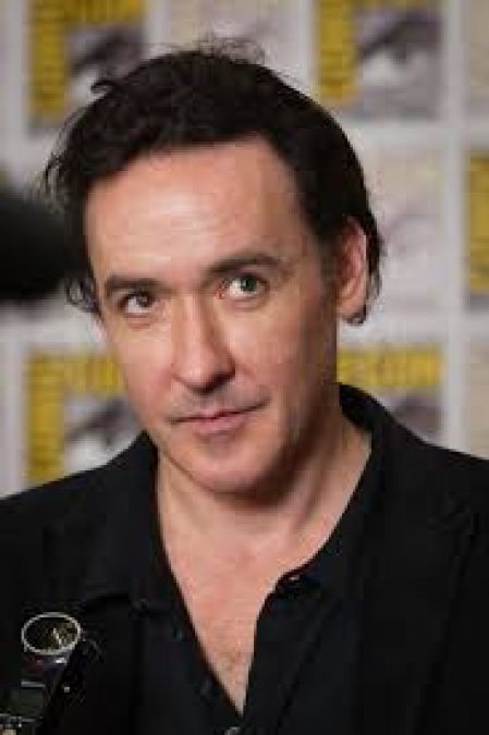Police commits vandalism with Hollywood actor John Cusack