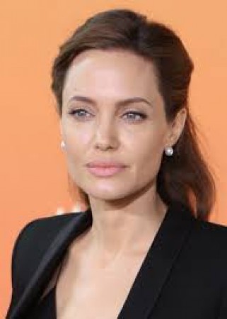 Actress Angelina Jolly donated $ 200,000 to NAACP Legal Defense Fund