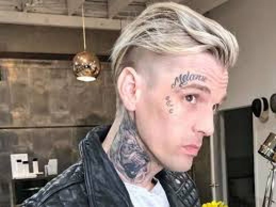 Aaron Carter engaged to girlfriend, shared this photo on Instagram