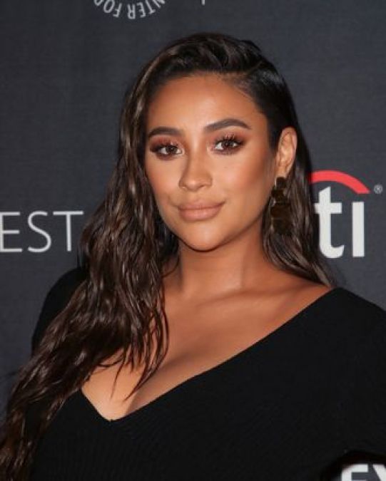 Shay Mitchell not thinking about getting married